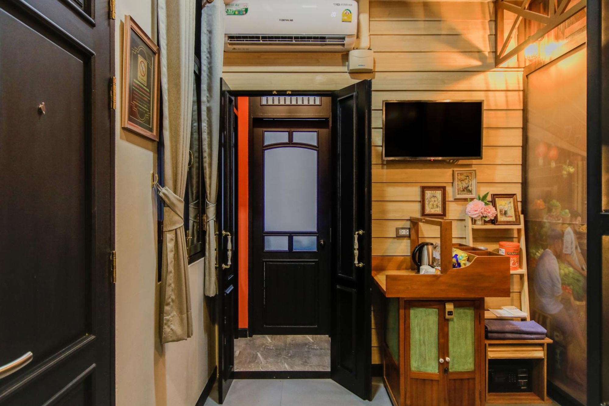 בנגקוק De Phanakron Boutique Hotel מראה חיצוני תמונה